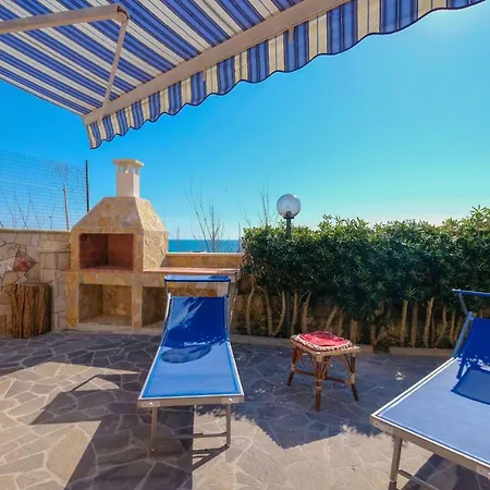 Dimora Tipica Salentina 100 M Dal Mare Casa vacanze
